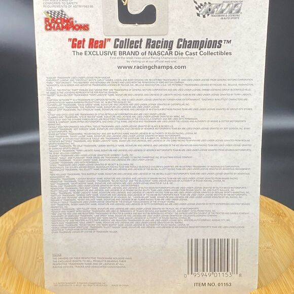 NIOB 1:64 scale 1997 NASCAR car of Jeff Gordon and collectors card - Picture 7 of 7